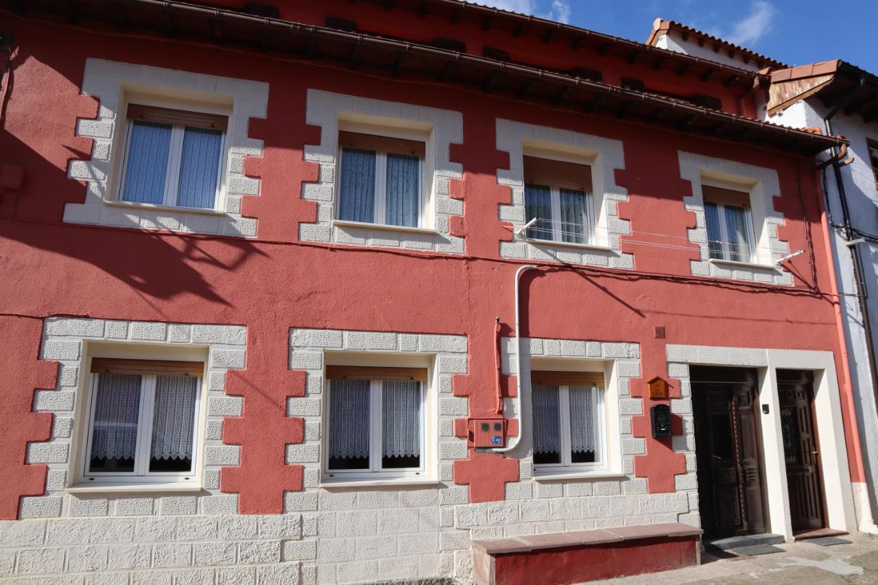 Casa Rural Cares Santa Maria de Valdeon Exterior photo